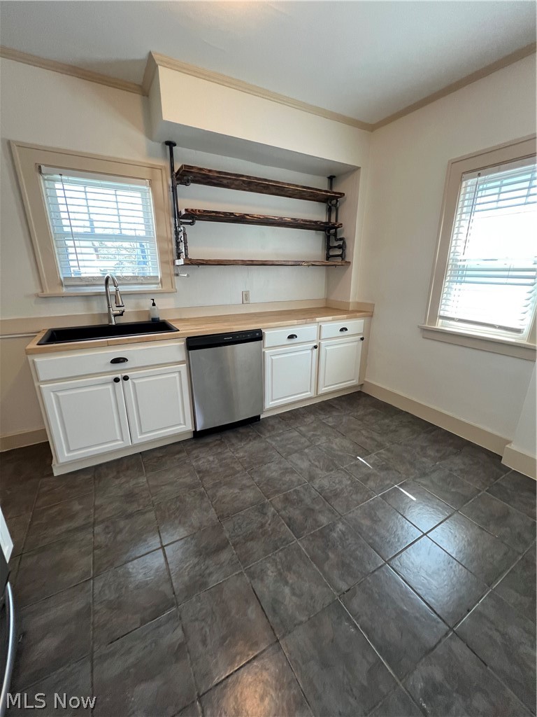 1129 Avon Street Akron OH 44310