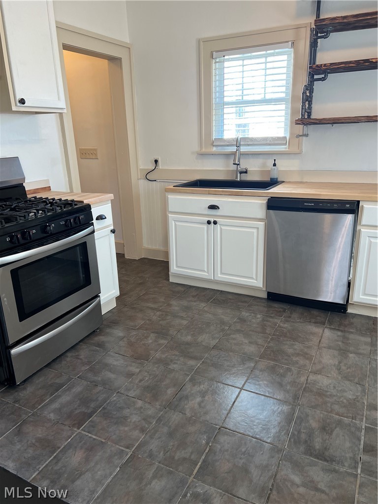1129 Avon Street Akron OH 44310