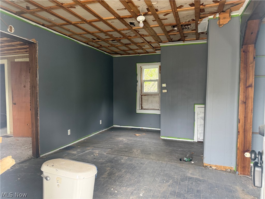 411 Chestnut Avenue NE Warren OH 44483