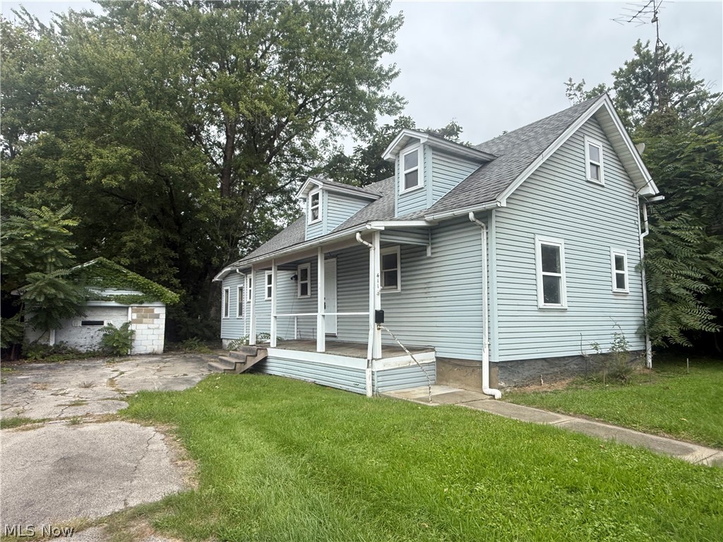 411 Chestnut Avenue NE Warren OH 44483