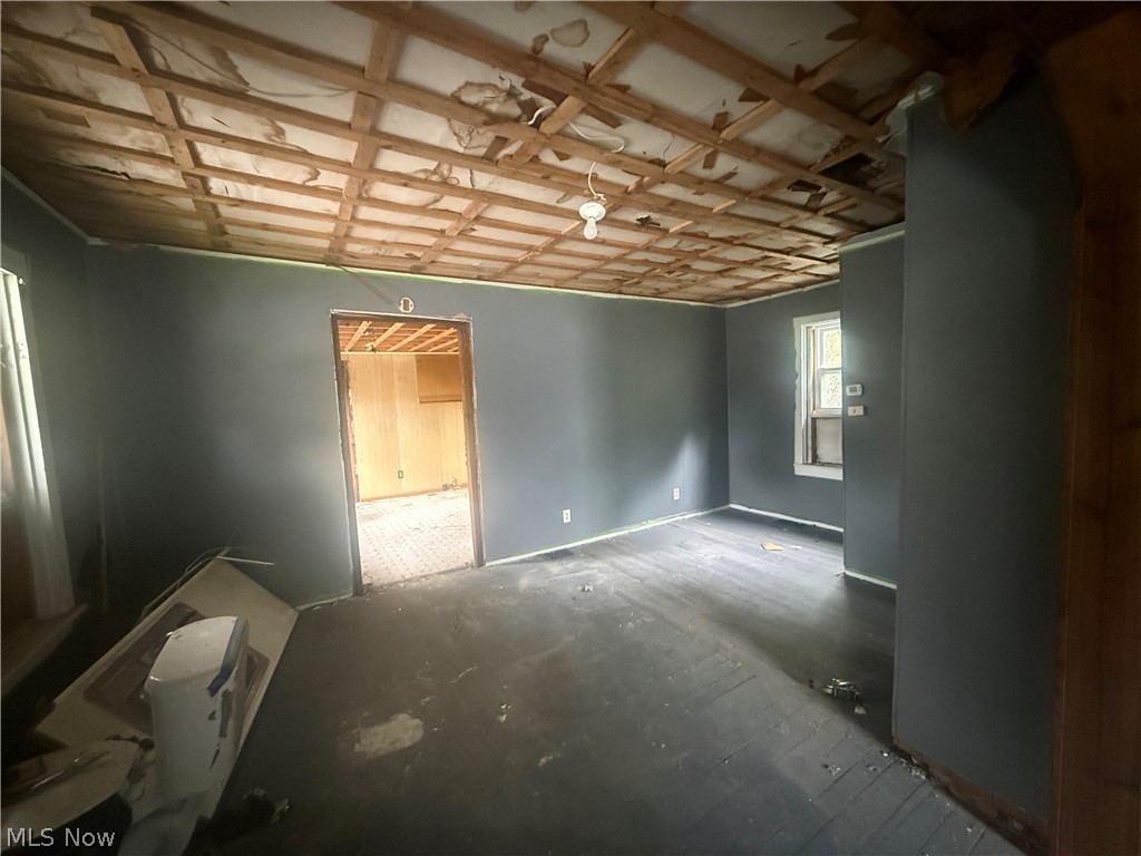 411 Chestnut Avenue NE Warren OH 44483