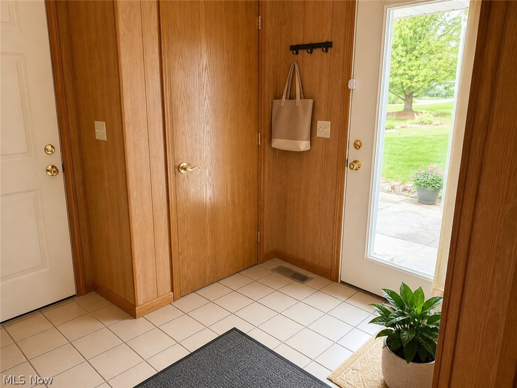 305 North Drive Somerset OH 43783