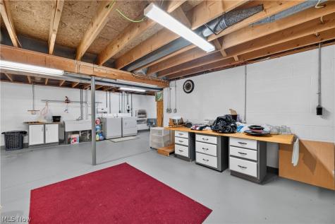 763 Lockwood Road Barberton OH 44203