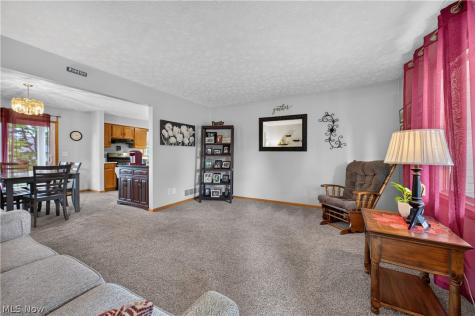 763 Lockwood Road Barberton OH 44203