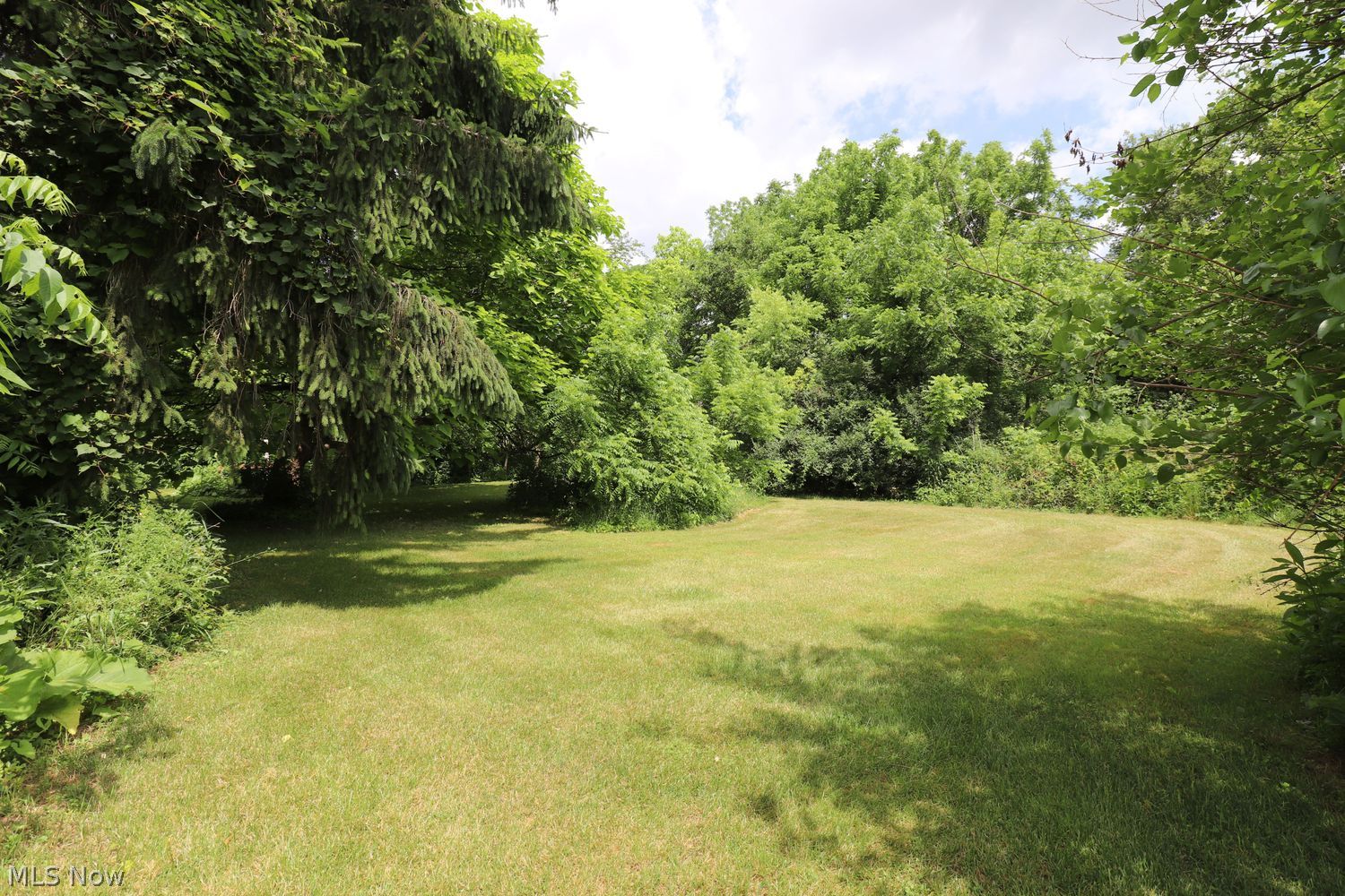 14115 Weygandt Street NW North Lawrence OH 44666
