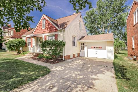 1682 Longwood Drive Mayfield Heights OH 44124