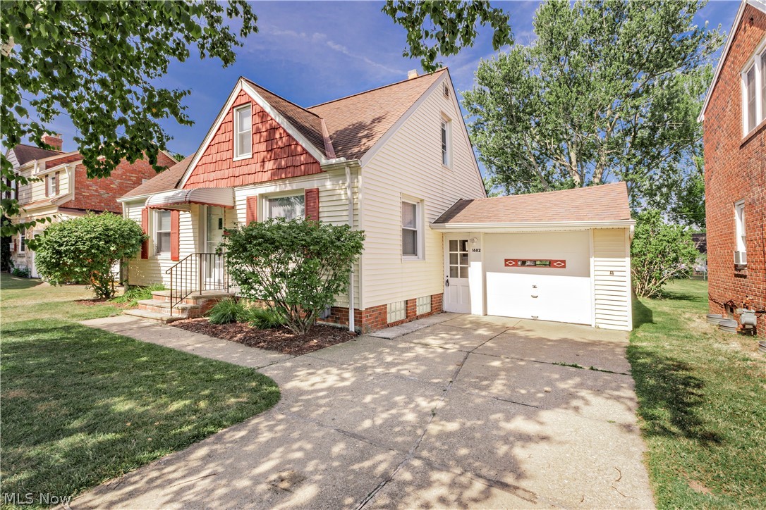 1682 Longwood Drive Mayfield Heights OH 44124