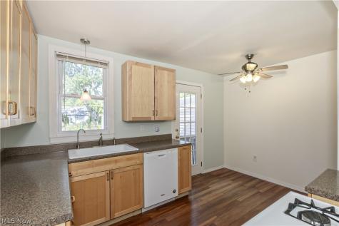 1682 Longwood Drive Mayfield Heights OH 44124