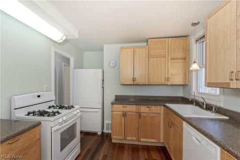 1682 Longwood Drive Mayfield Heights OH 44124