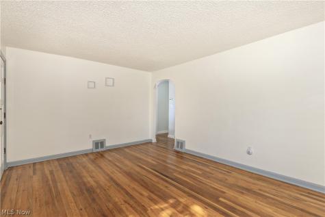 1682 Longwood Drive Mayfield Heights OH 44124