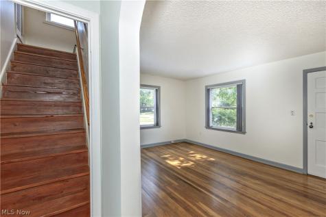 1682 Longwood Drive Mayfield Heights OH 44124