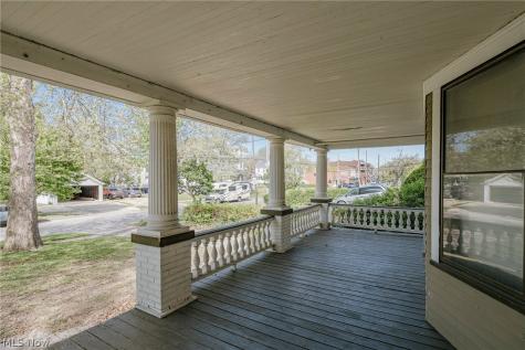 10906 Ashbury Avenue Cleveland OH 44106