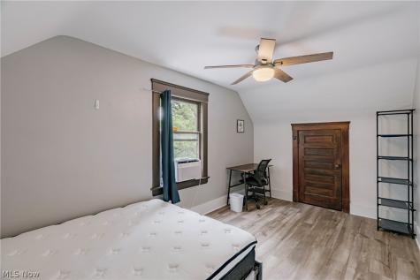 10906 Ashbury Avenue Cleveland OH 44106