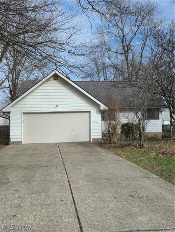 5933 Decker Road North Olmsted OH 44070