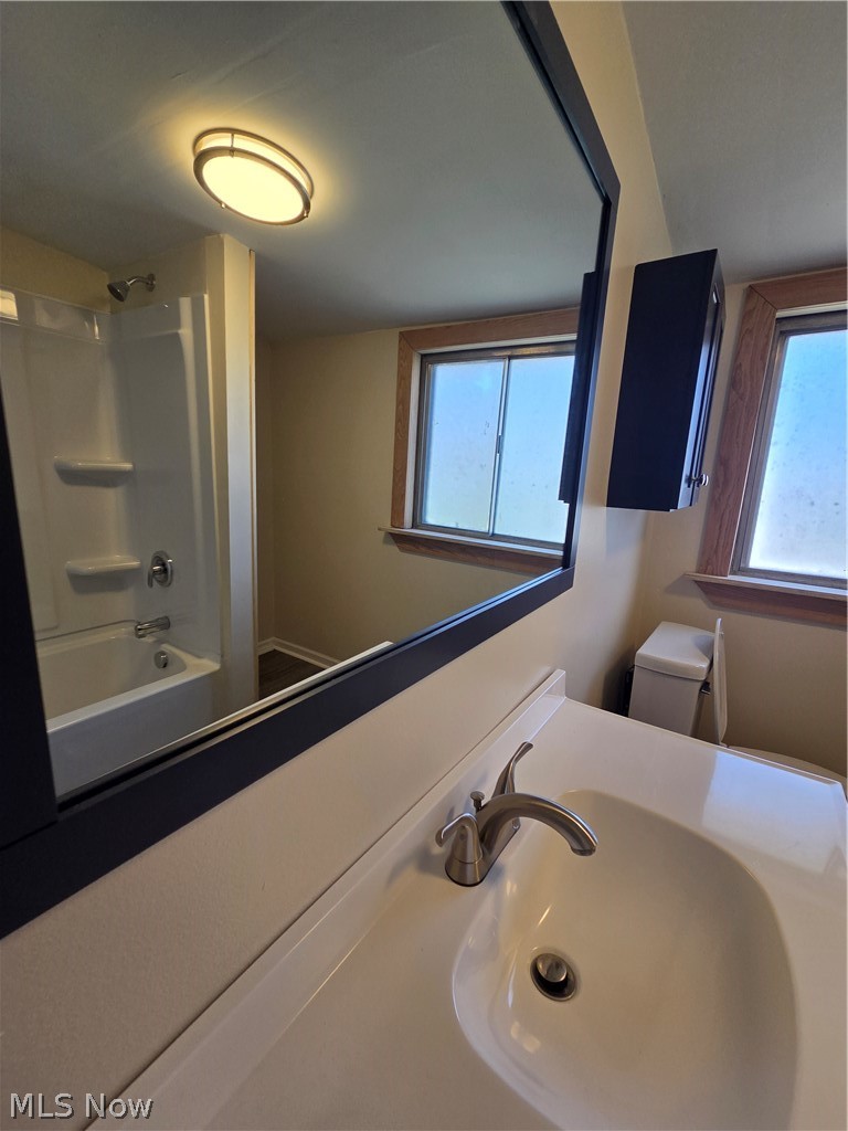 5933 Decker Road North Olmsted OH 44070