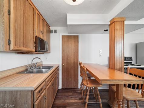 6003 Archmere Avenue Brooklyn OH 44144