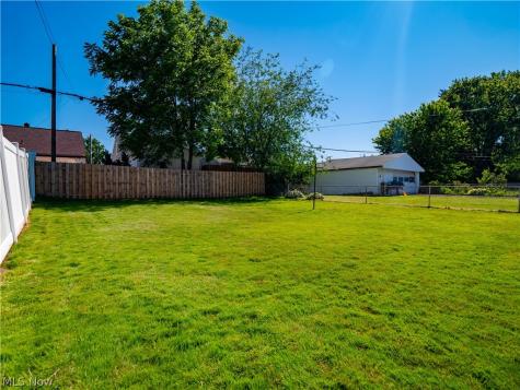 6003 Archmere Avenue Brooklyn OH 44144