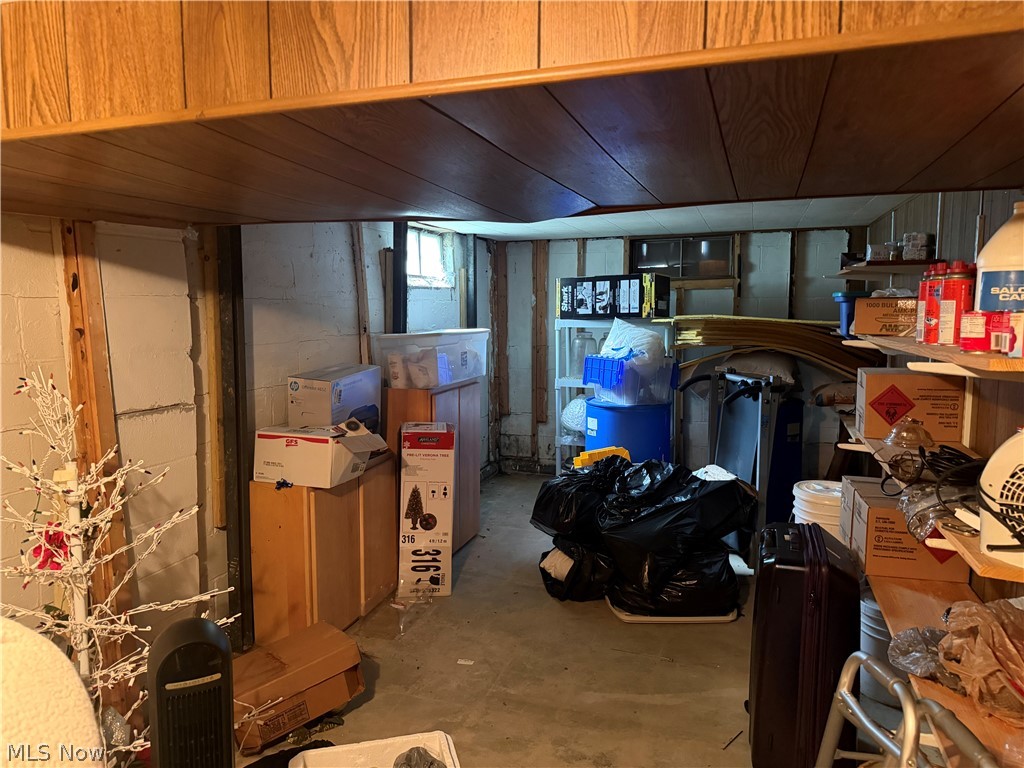 2843 Linda Drive NW Warren OH 44485