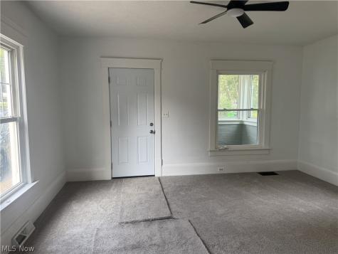 163 19th Street NW Barberton OH 44203