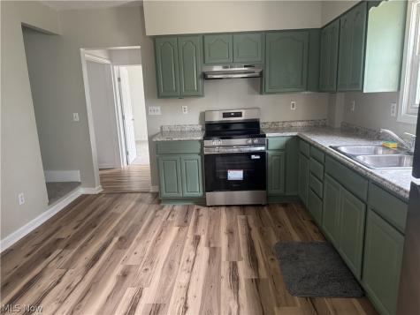 163 19th Street NW Barberton OH 44203