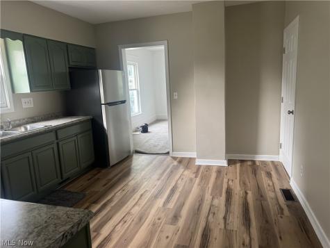 163 19th Street NW Barberton OH 44203
