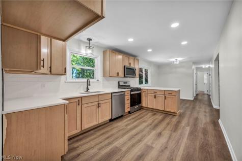 8455 W Ridge Road Elyria OH 44035