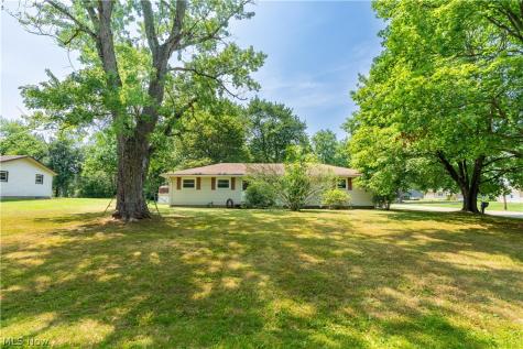 7101 Pinecrest Street NE Canton OH 44721