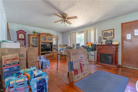 7101 Pinecrest Street NE Canton OH 44721