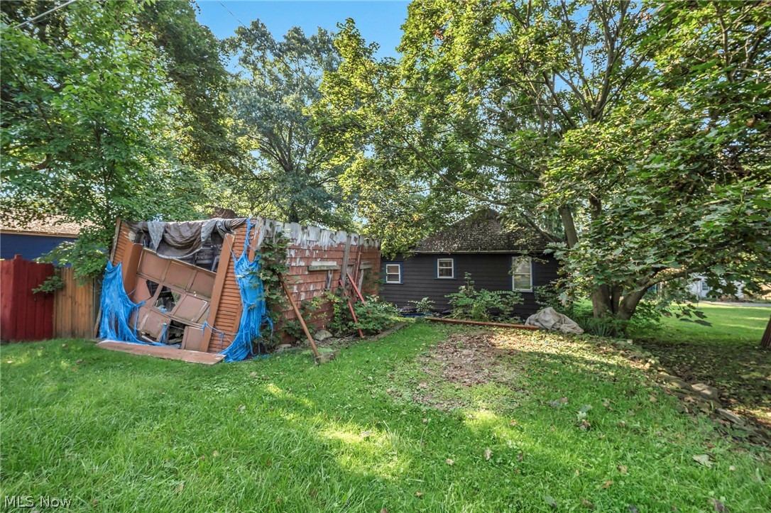 101 Radnor Avenue Coventry OH 44319