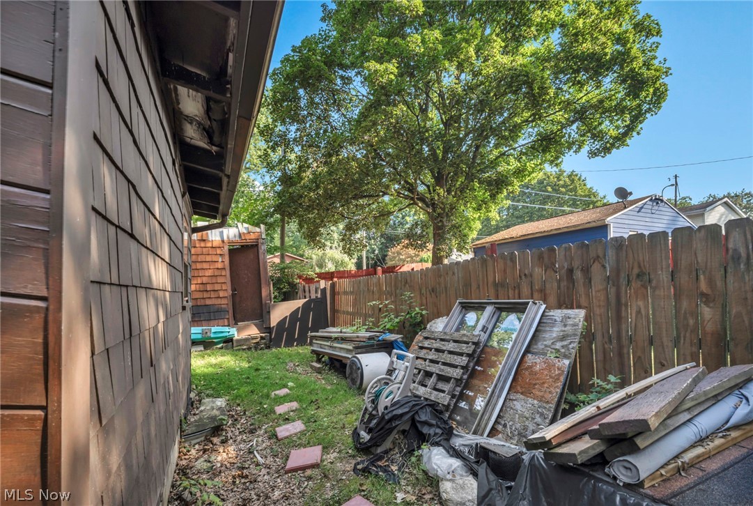 101 Radnor Avenue Coventry OH 44319