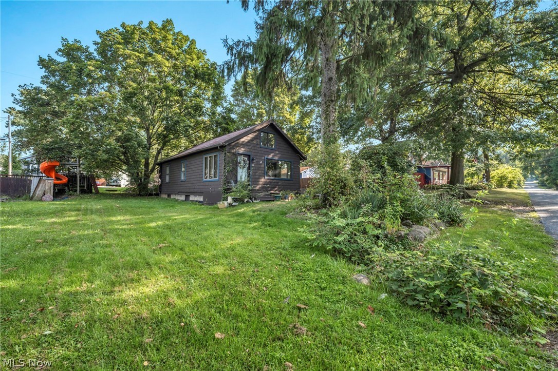101 Radnor Avenue Coventry OH 44319