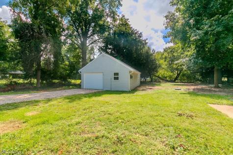 9042 Lake Shore Boulevard Mentor OH 44060