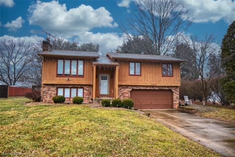 11371 Sagebrush Avenue NE Uniontown OH 44685