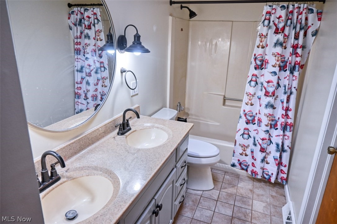 11371 Sagebrush Avenue NE Uniontown OH 44685