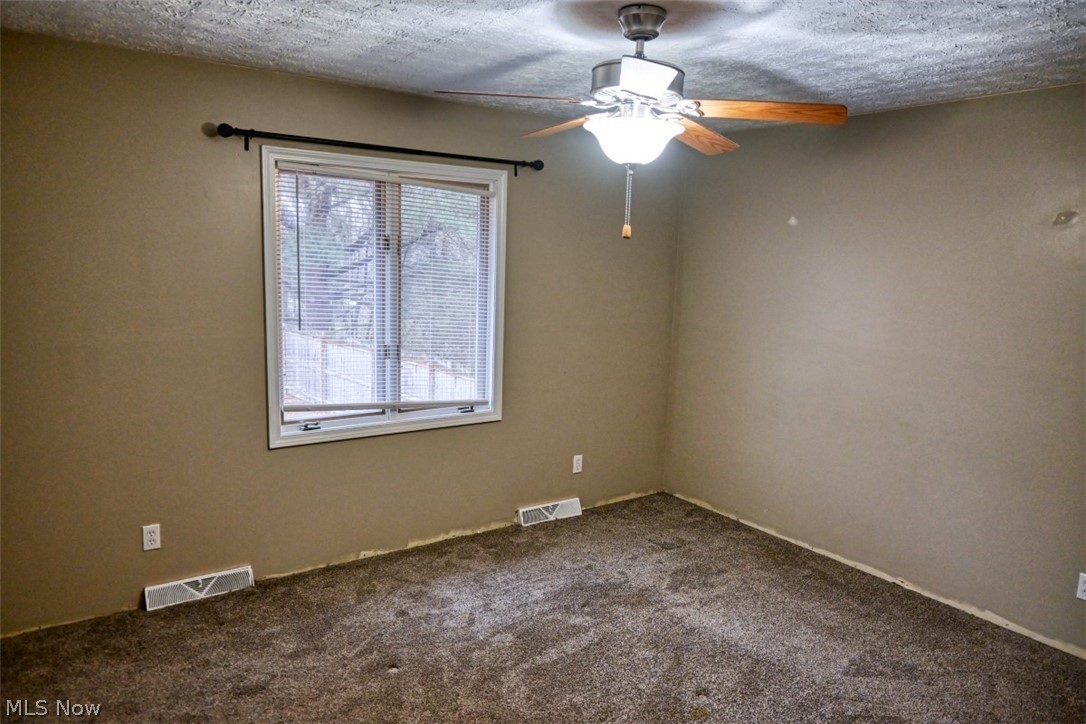 11371 Sagebrush Avenue NE Uniontown OH 44685