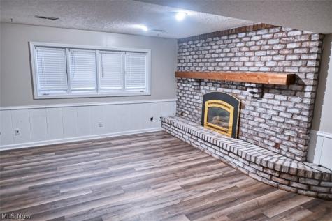 11371 Sagebrush Avenue NE Uniontown OH 44685