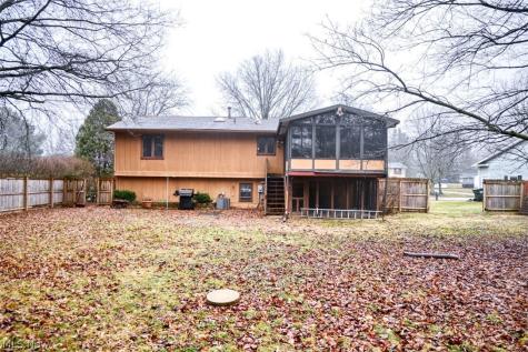 11371 Sagebrush Avenue NE Uniontown OH 44685