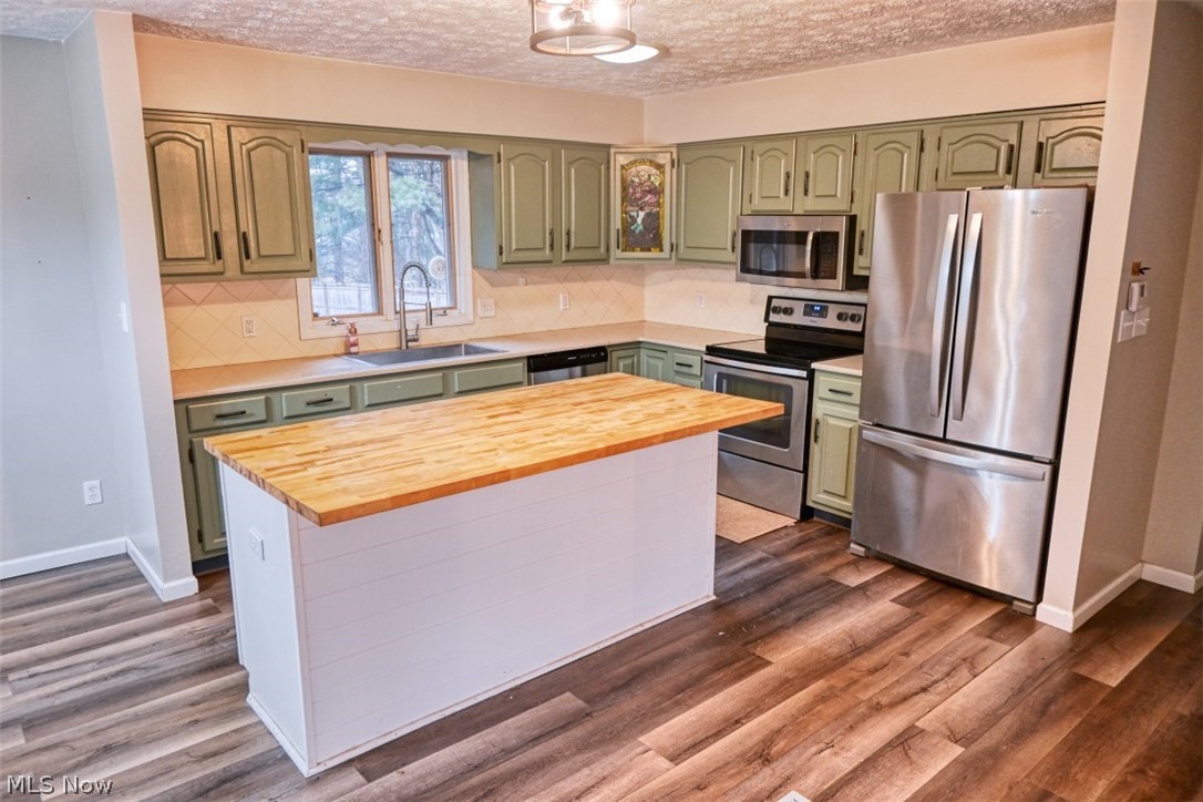 11371 Sagebrush Avenue NE Uniontown OH 44685