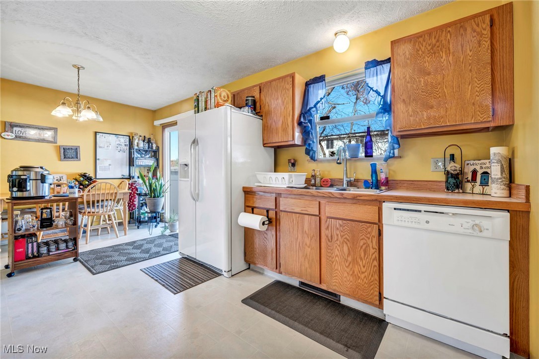 967 Russell Avenue Akron OH 44307