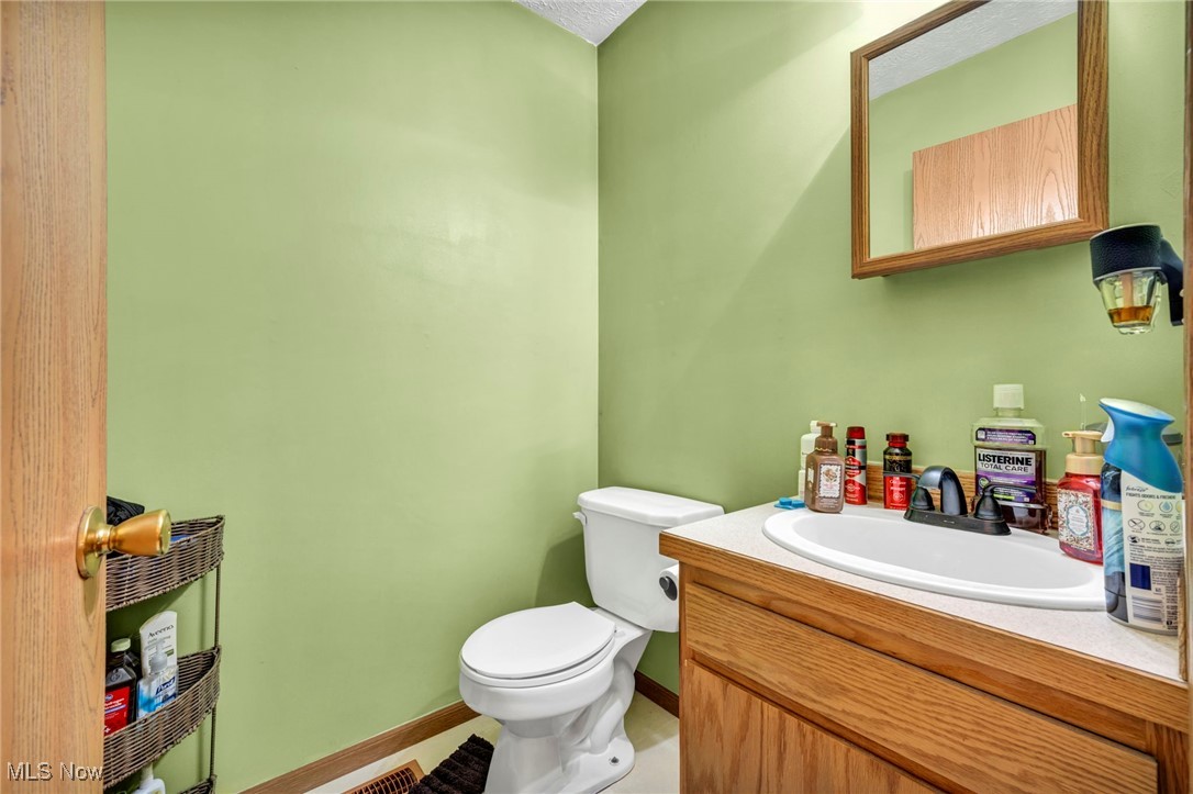 967 Russell Avenue Akron OH 44307