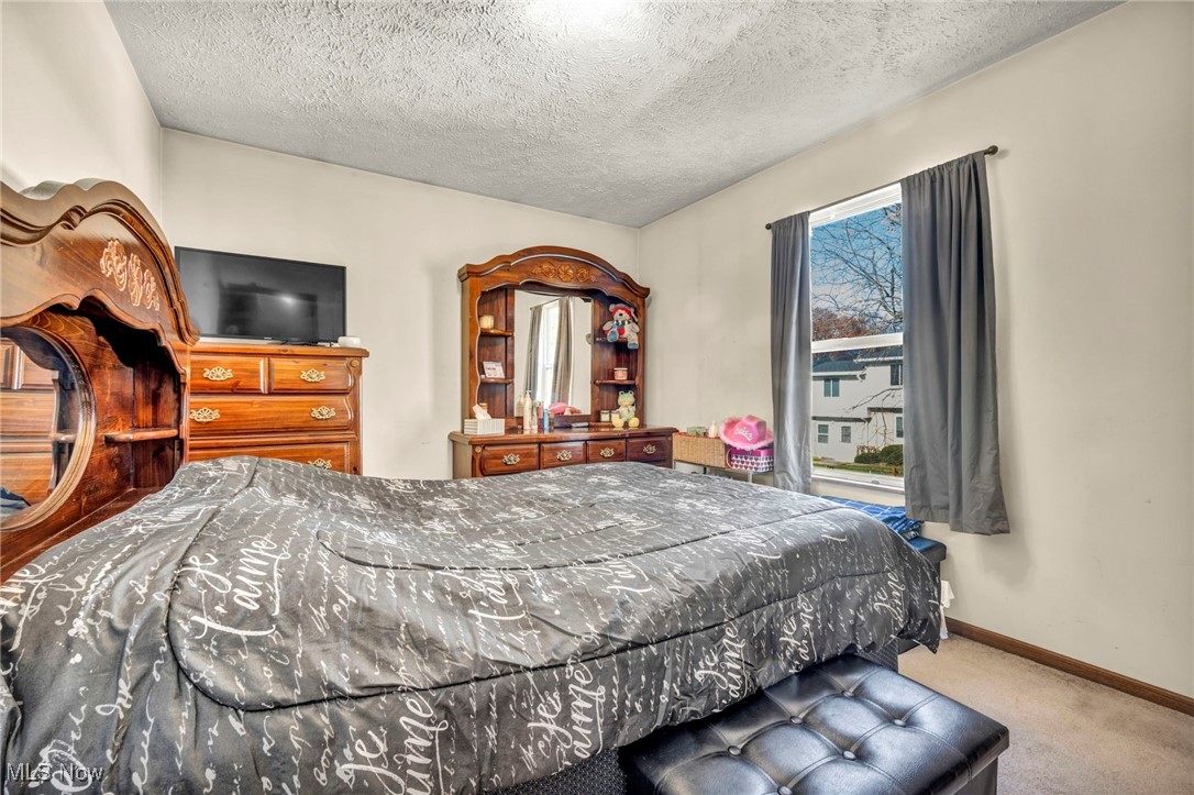 967 Russell Avenue Akron OH 44307