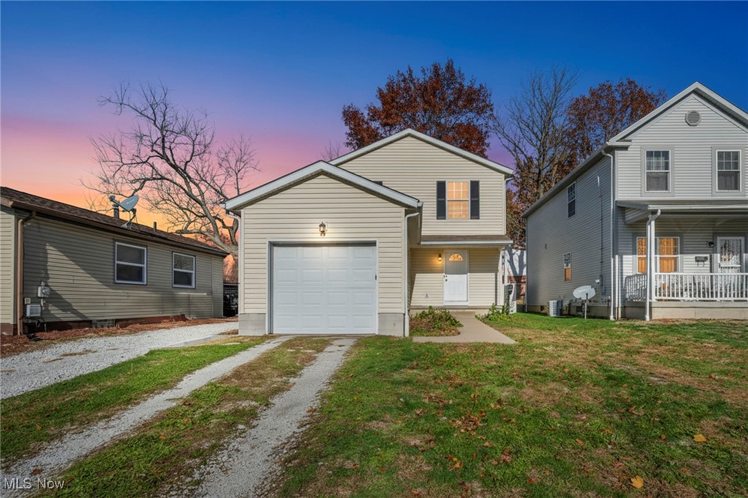 967 Russell Avenue Akron OH 44307