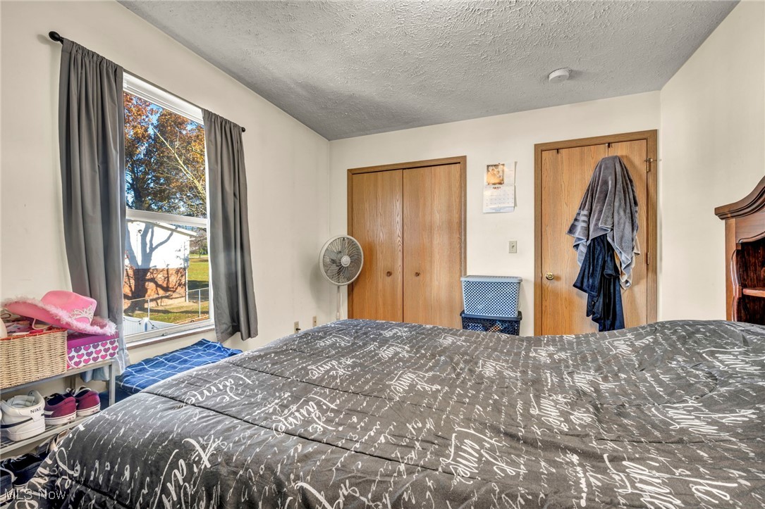 967 Russell Avenue Akron OH 44307