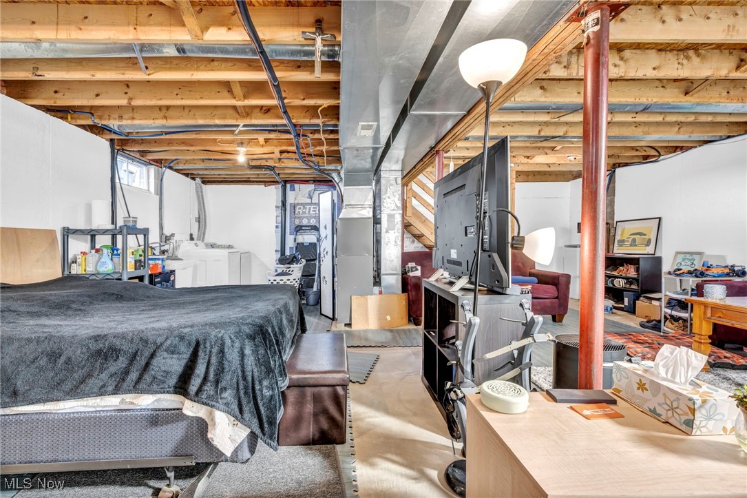 967 Russell Avenue Akron OH 44307