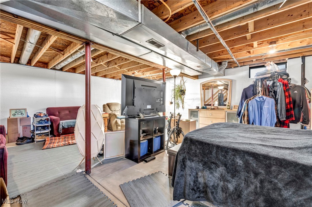 967 Russell Avenue Akron OH 44307