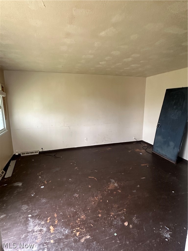 4549 Lee Road Cleveland OH 44128