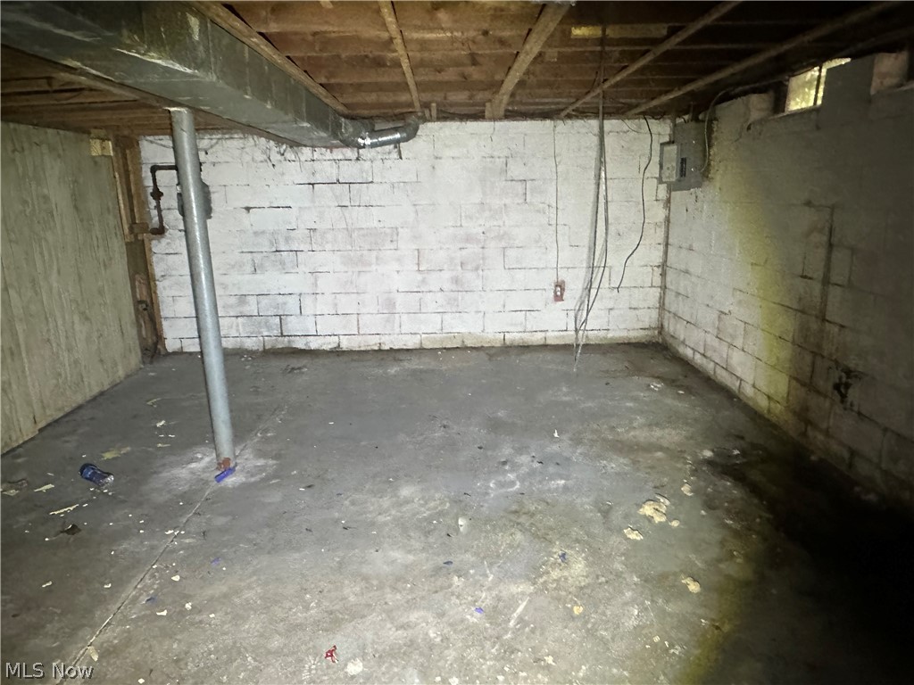 4549 Lee Road Cleveland OH 44128