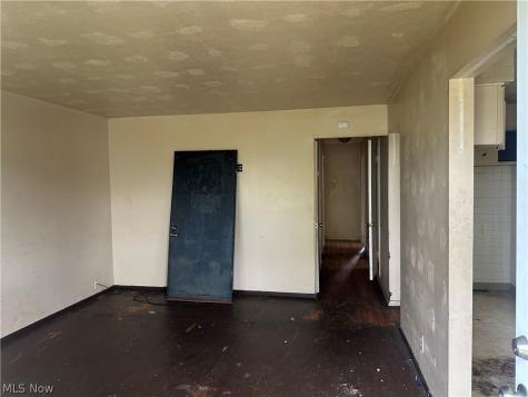 4549 Lee Road Cleveland OH 44128