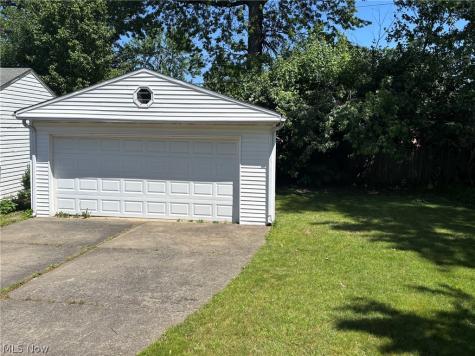 1661 Empire Road Wickliffe OH 44092