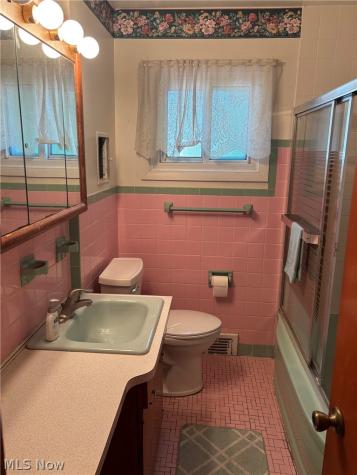 1661 Empire Road Wickliffe OH 44092